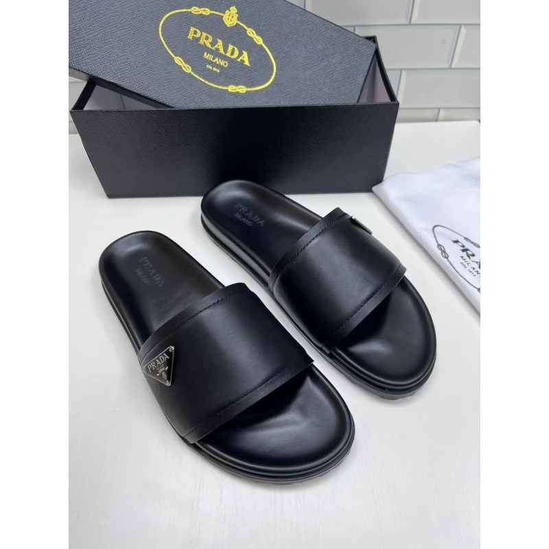 Pra*a slippers